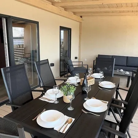Two Bedroom Mobile With Terrace And Sea View Holiday home Drage