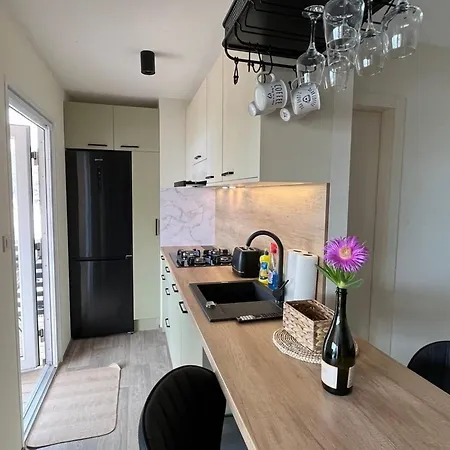 Two Bedroom Mobile With Terrace And Sea View *