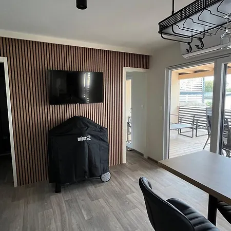 度假居 Two Bedroom Mobile With Terrace And Sea View